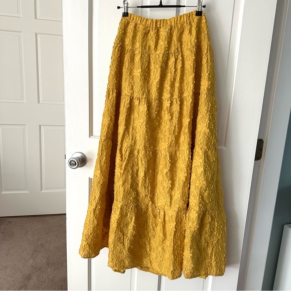 Anthropologie Floral Skirt in Gold Size 8 - Picture 8 of 11